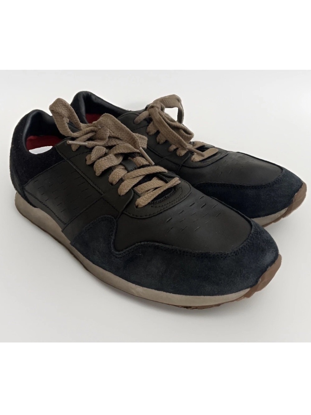 UGG Trigo Men's Size 11 Black Leather/Suede Athletic Shoes Or Casual